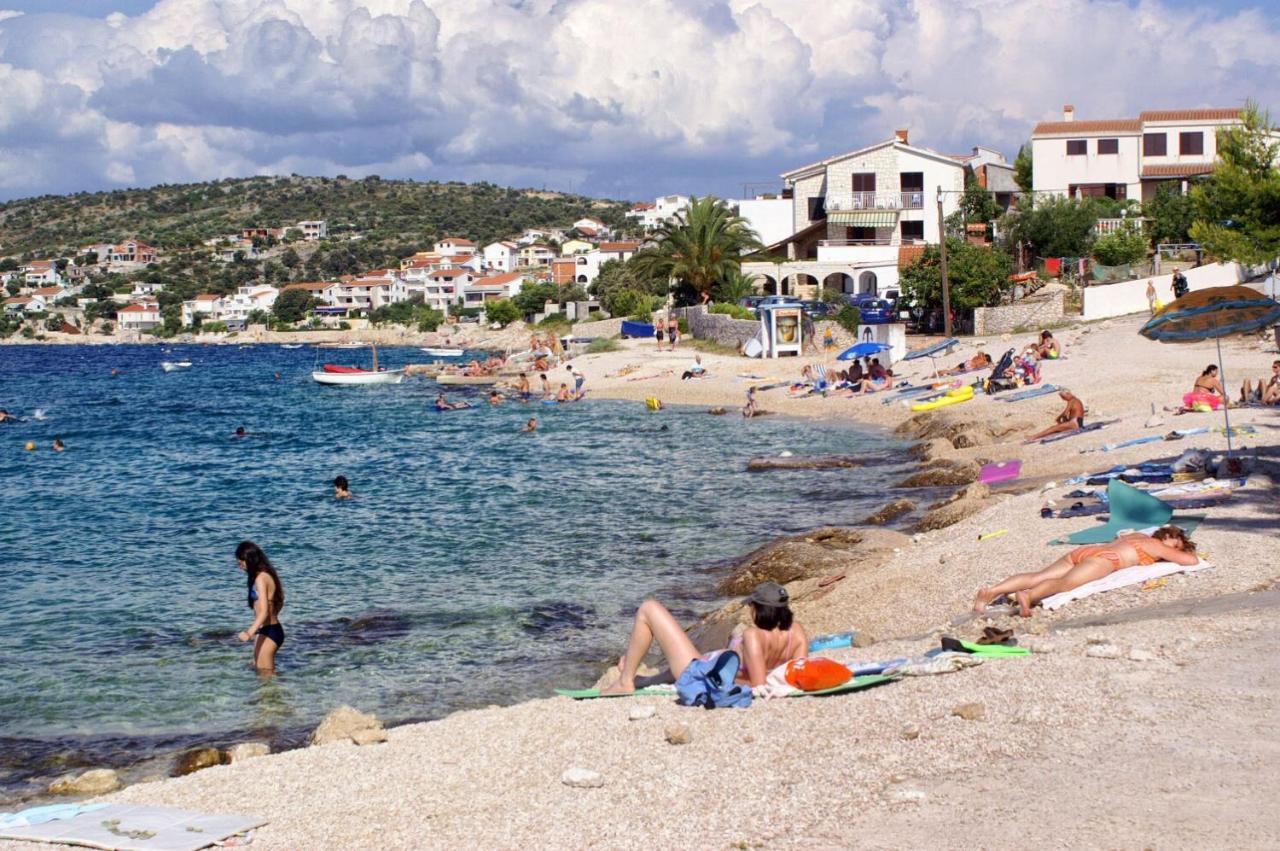 Family Friendly Seaside Apartments Razanj, Rogoznica - 10373 Bagian luar foto