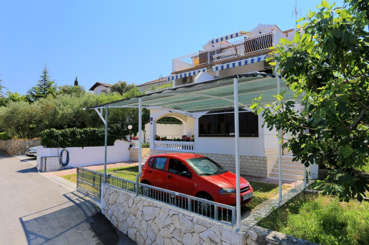 Family Friendly Seaside Apartments Razanj, Rogoznica - 10373 Bagian luar foto