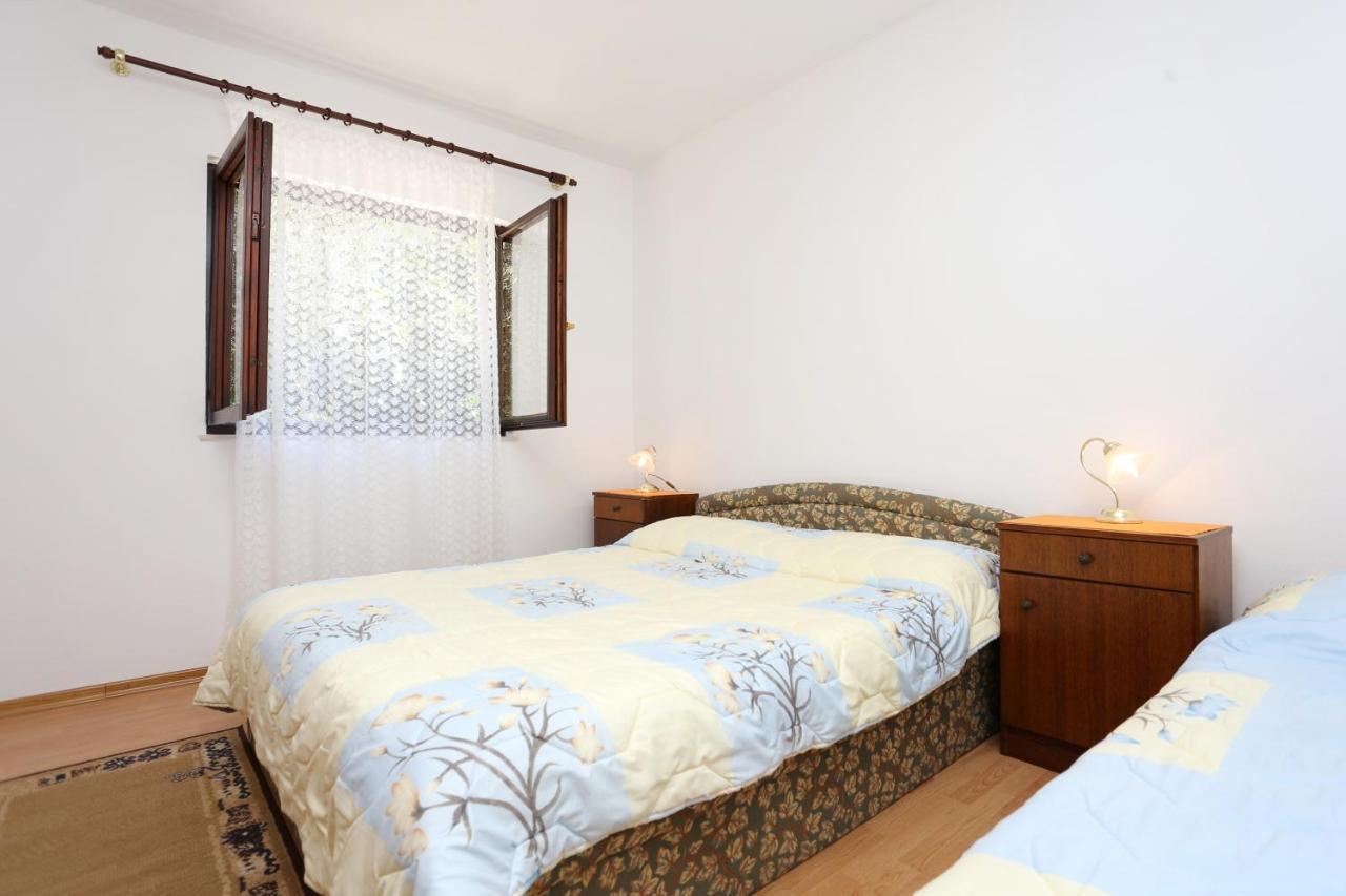 Family Friendly Seaside Apartments Razanj, Rogoznica - 10373 Bagian luar foto