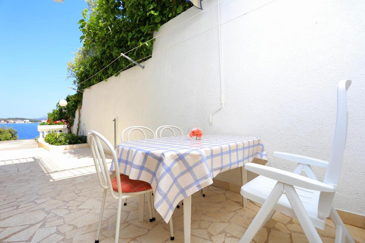 Family Friendly Seaside Apartments Razanj, Rogoznica - 10373 Bagian luar foto