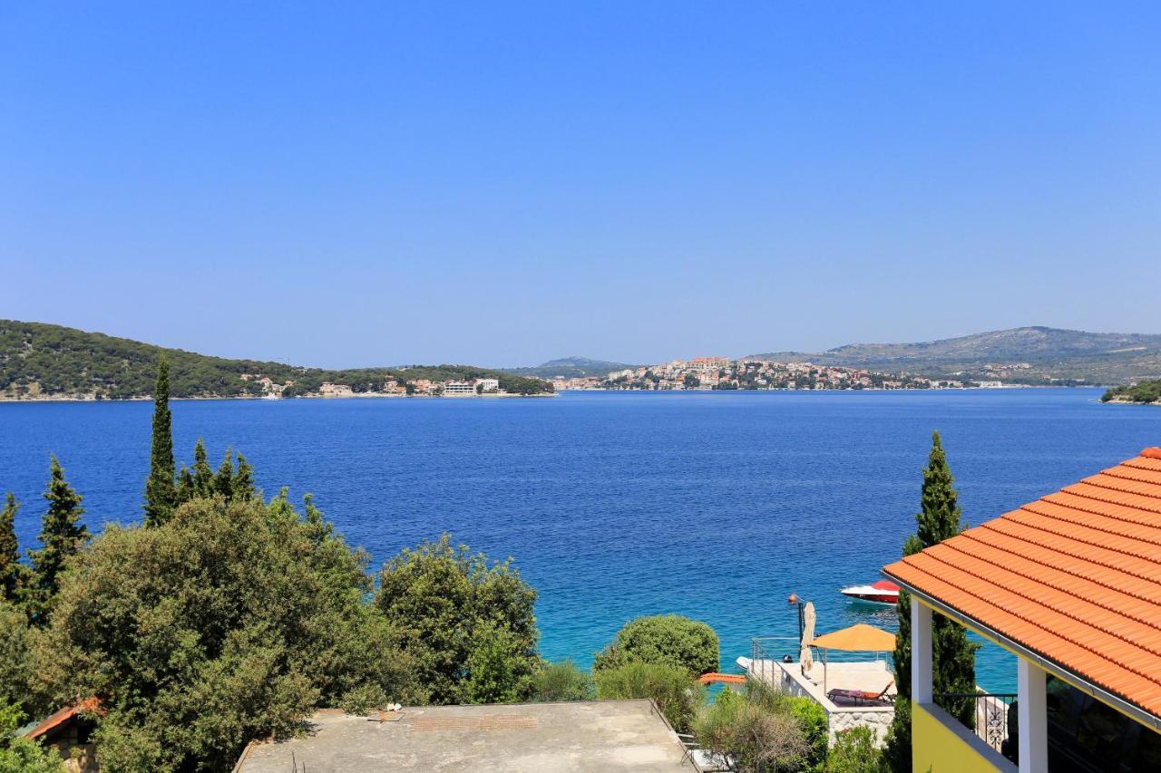 Family Friendly Seaside Apartments Razanj, Rogoznica - 10373 Bagian luar foto