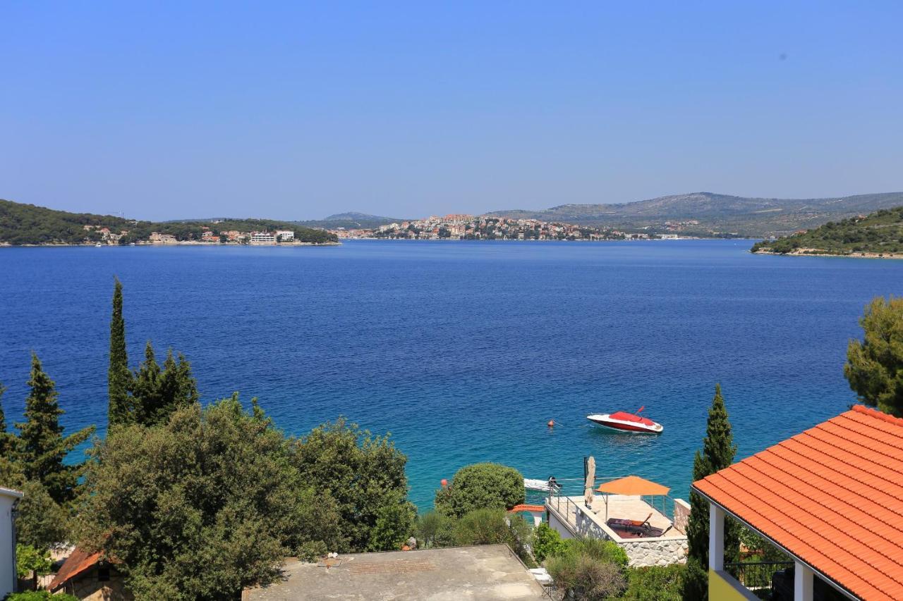 Family Friendly Seaside Apartments Razanj, Rogoznica - 10373 Bagian luar foto