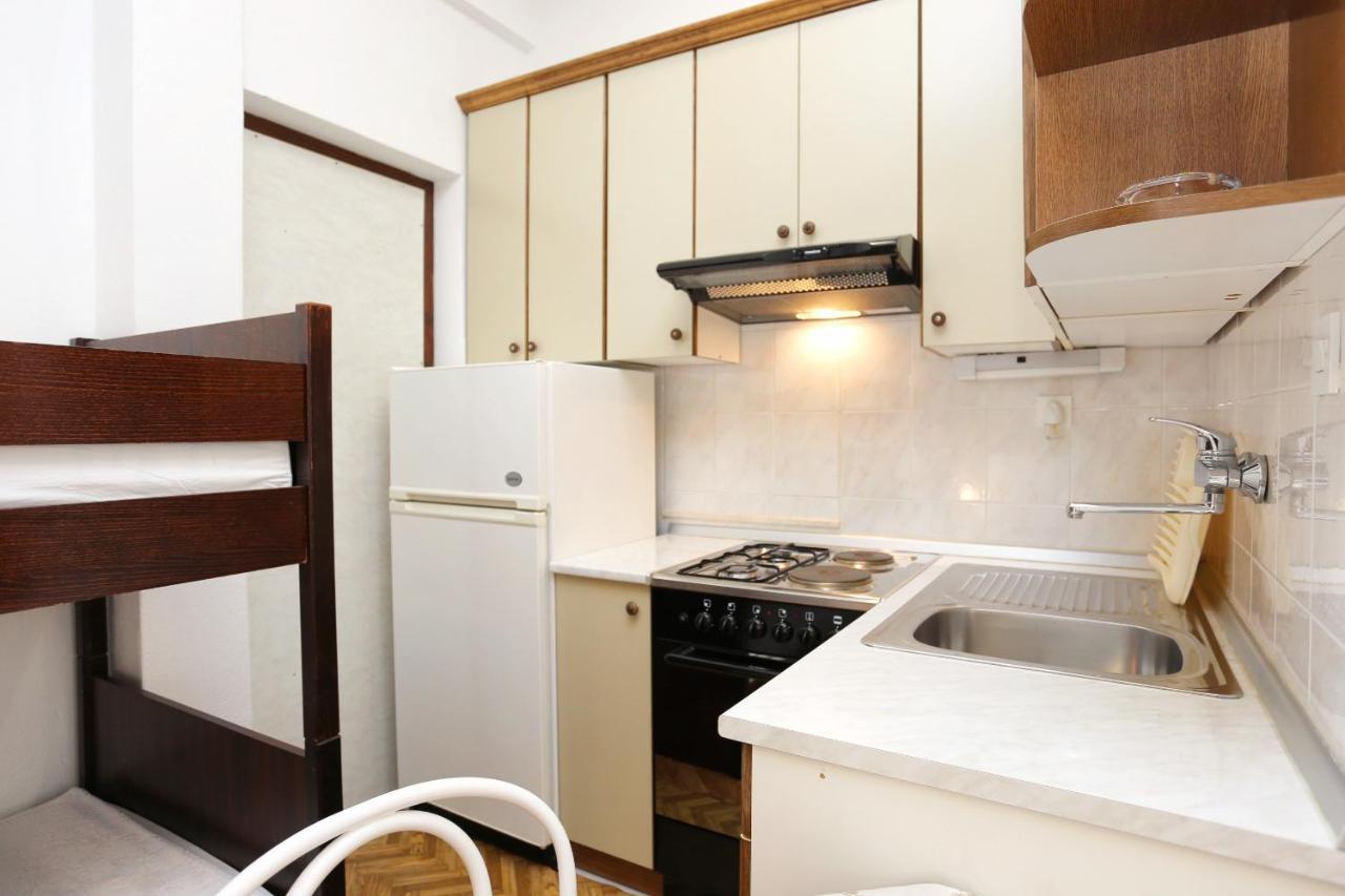 Family Friendly Seaside Apartments Razanj, Rogoznica - 10373 Bagian luar foto