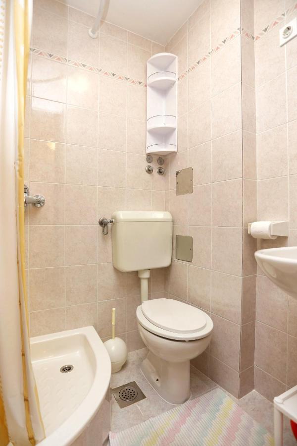 Family Friendly Seaside Apartments Razanj, Rogoznica - 10373 Bagian luar foto