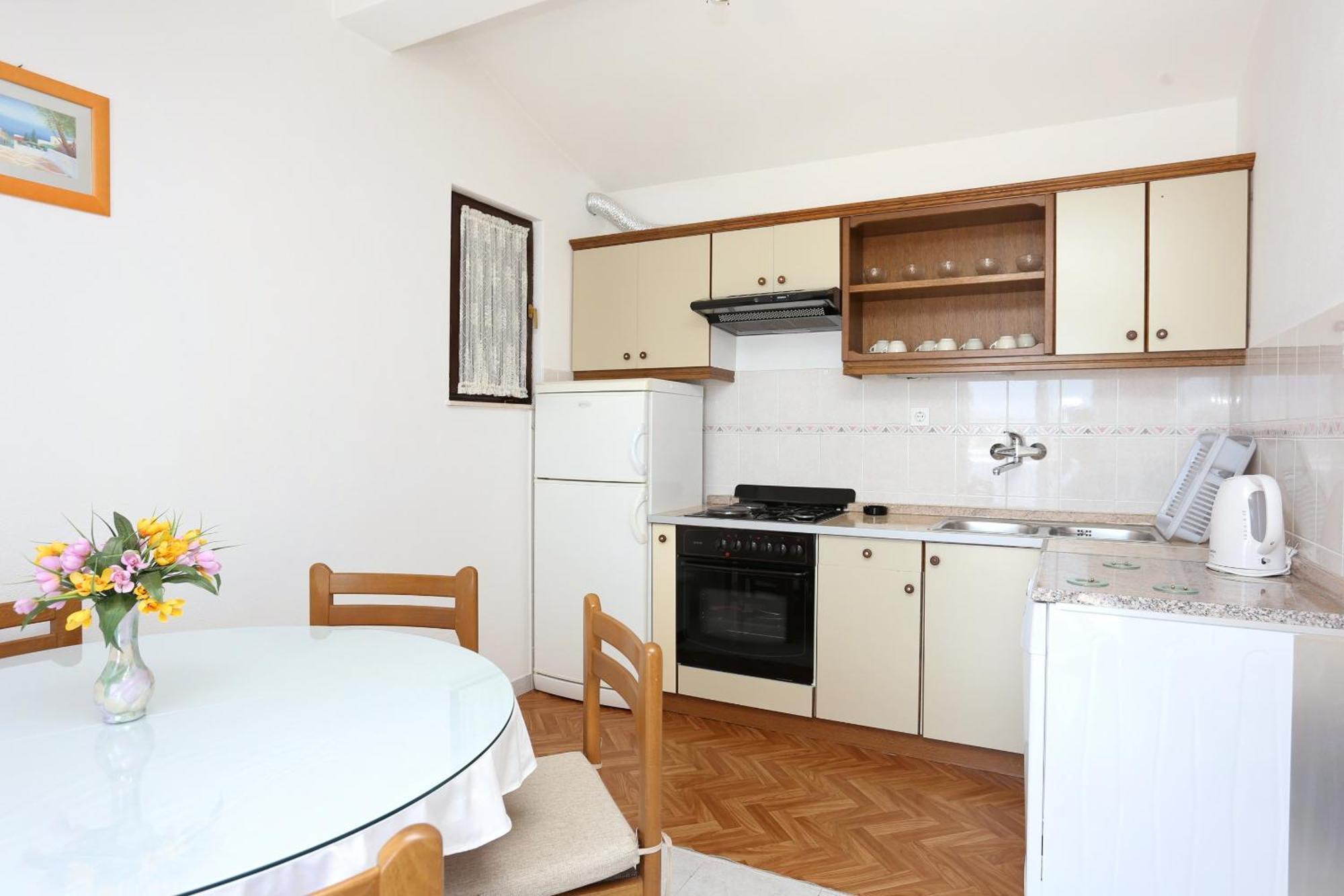 Family Friendly Seaside Apartments Razanj, Rogoznica - 10373 Ruang foto