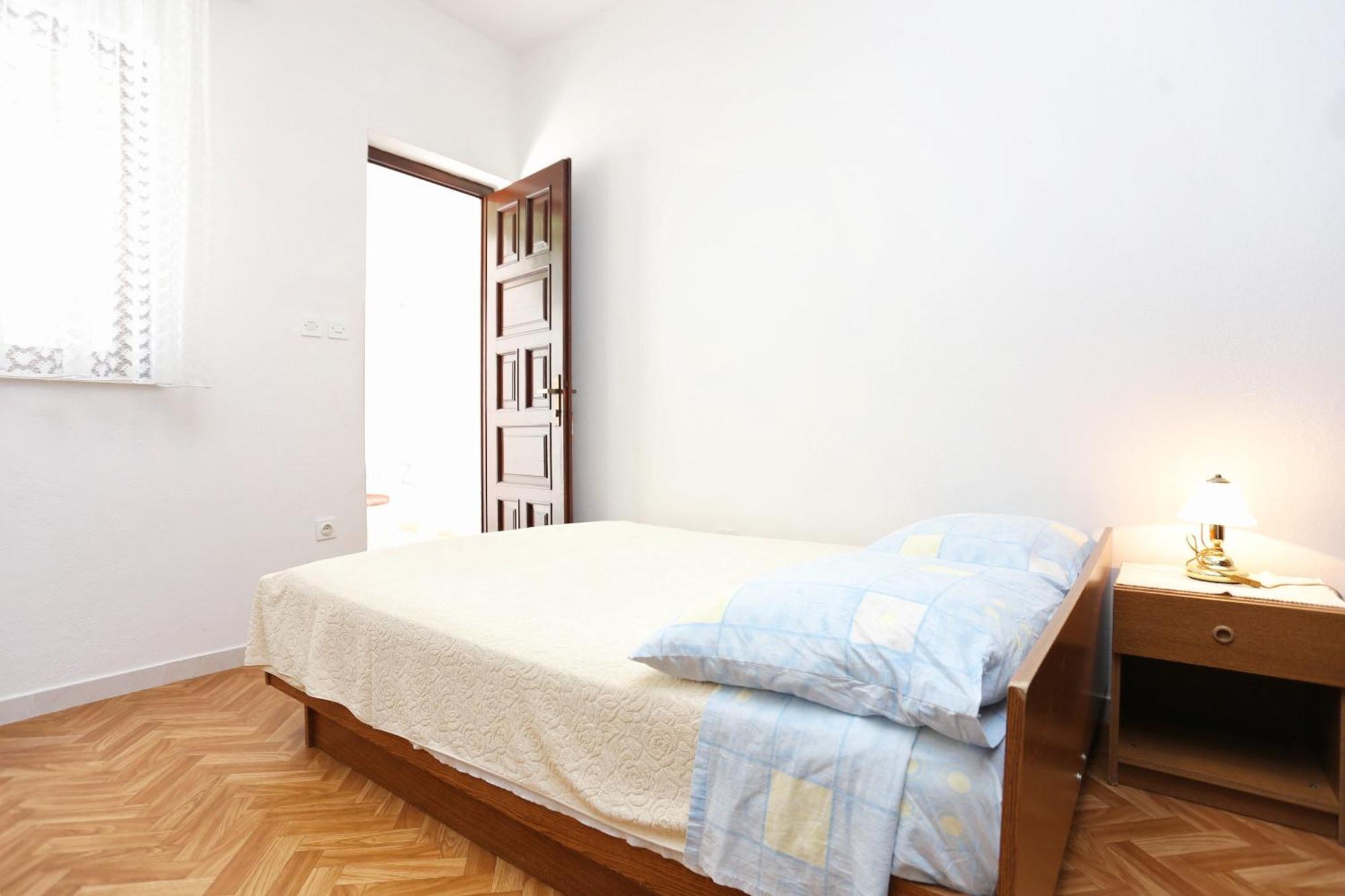 Family Friendly Seaside Apartments Razanj, Rogoznica - 10373 Ruang foto